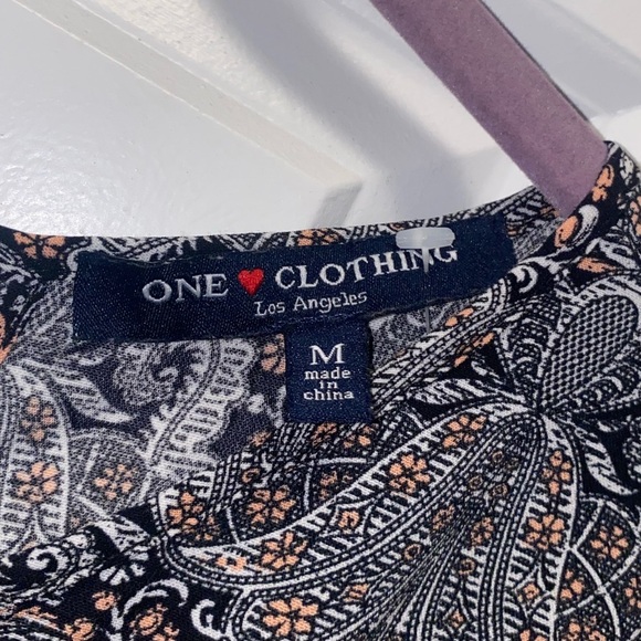 Chic Paisley Long Sleeve Romper - Picture 4 of 8